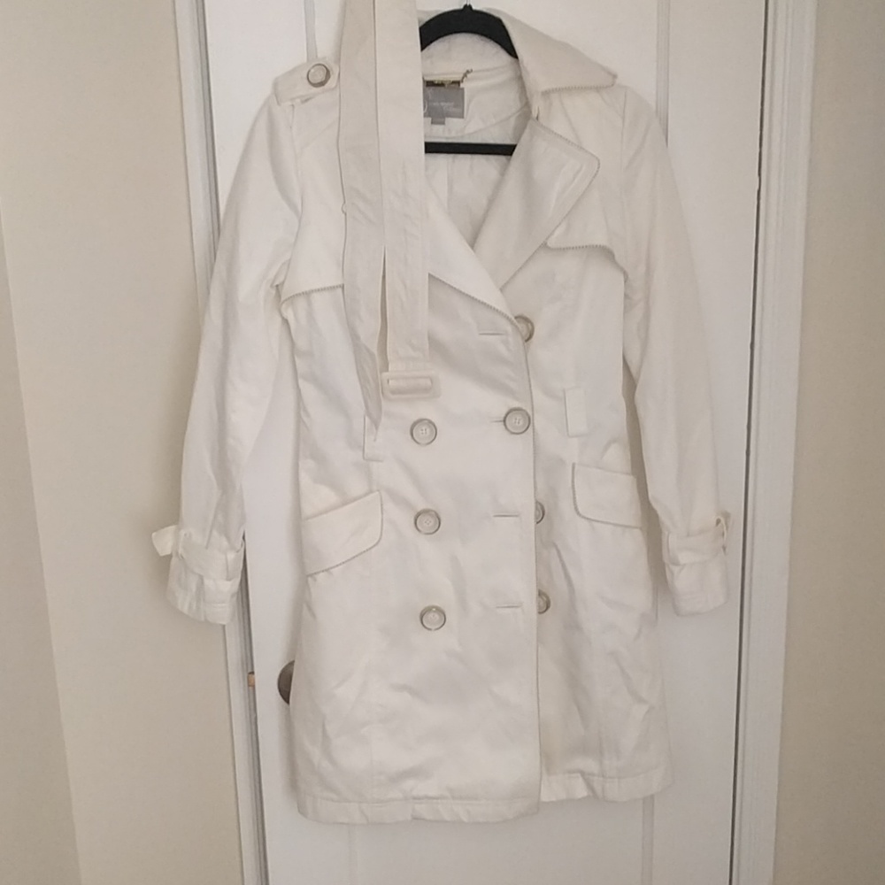 Vero Moda White and Gold Trench Coat